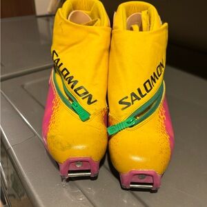 Salomon 811 Team Vibrant Yellow/Pink Cross Country Ski Boots- SNS binding